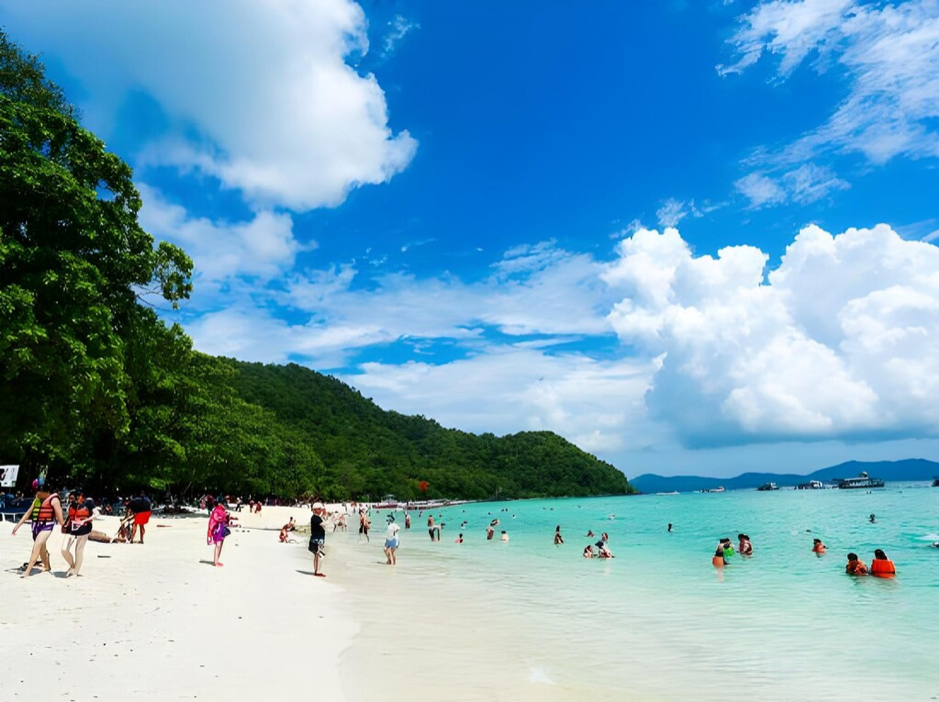 Why Phuket is the Perfect Destination for a Long Stay Holiday in 2024